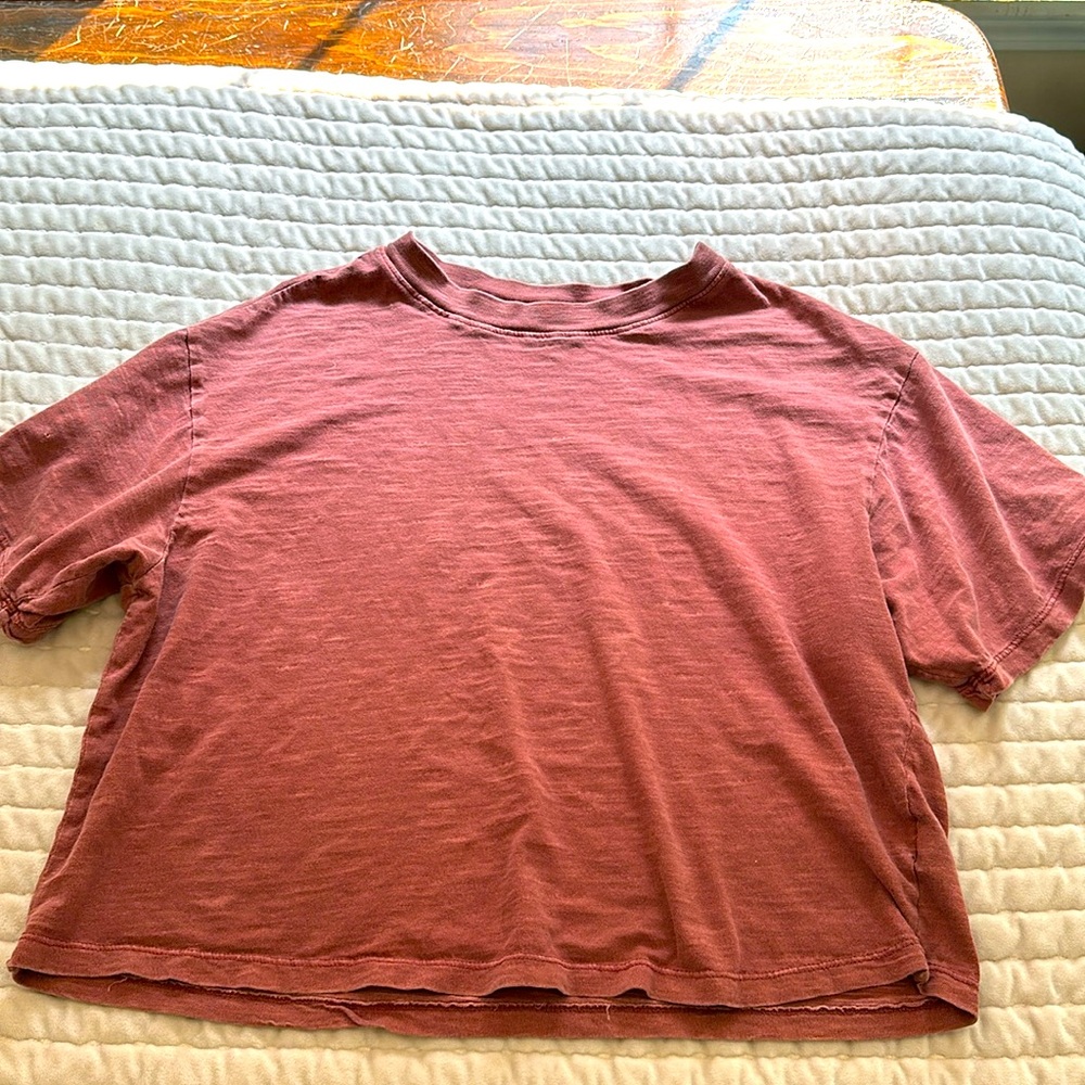 Distressed boyfriend crop top
